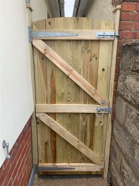 metal gates supplied and fitted near me